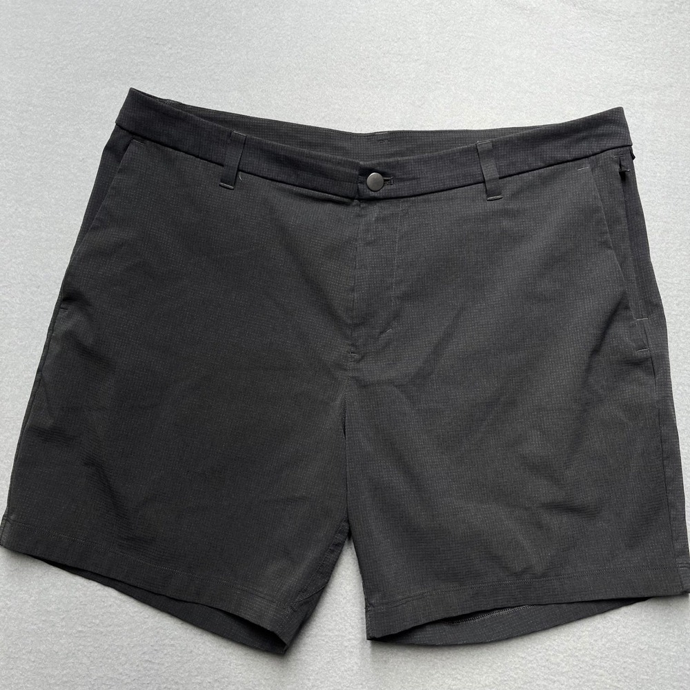 Lululemon Commission Shorts Men 38 dark Gray Warpstreme Stretch Golf Casual NWOT